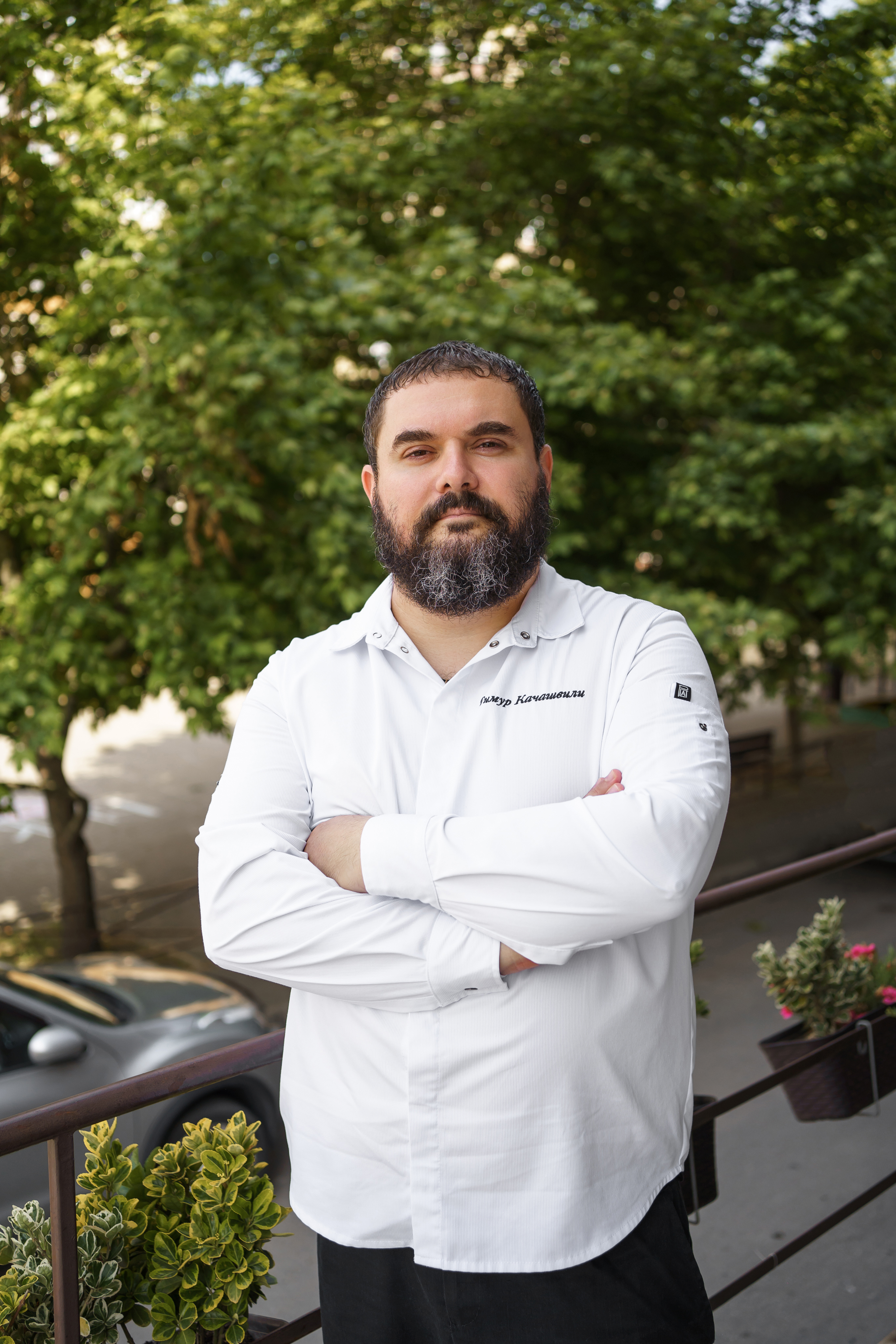 <span color-type="color" style="color: #3f342f;"><span style="font-weight: 700;">Тимур Качашвили&nbsp;</span><span style="font-weight: 700;">Шеф-повар</span></span><br>